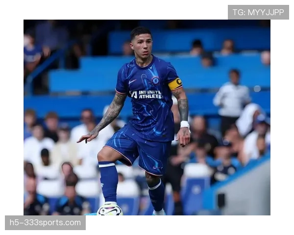 恩佐 vs 罗德里：节奏型中场的战术角色与数据对比