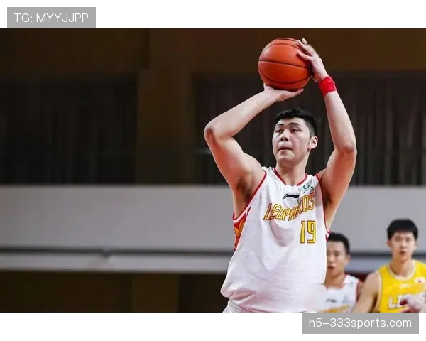 库珀·弗拉格无球跑动效率提升明显，带动球队转换进攻节奏