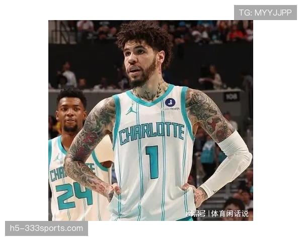 拉梅洛·鲍尔突破创造得分机会提升黄蜂关键时刻进攻效率