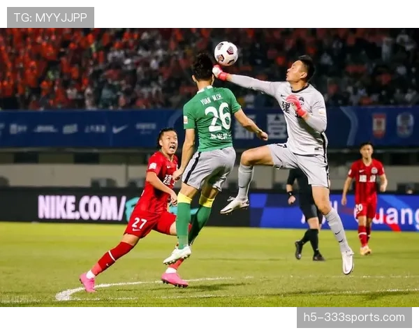 角球旗杆存在争议时裁判如何判罚？详细规则拆解解析