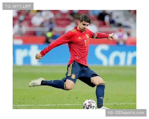 卡瓦哈尔与特林康在边后卫角色下形成传球分散与防守集中的结构差异