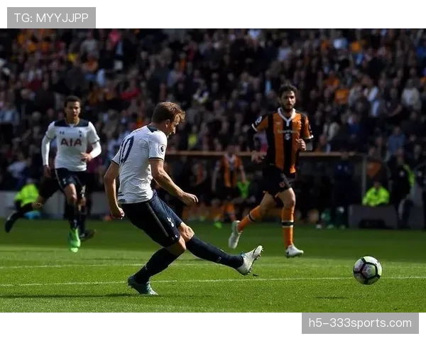 凯恩与卢卡库在定位跑动与射门效率中出现偏移趋势